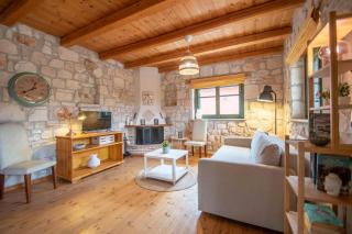 Valorys Stone House - 2