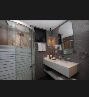 فندق أي دبليو - 8