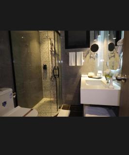 فندق أي دبليو - 4