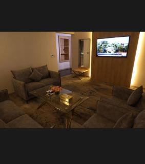 فندق أي دبليو - 0