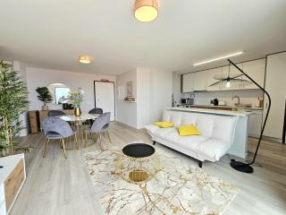 Garajau Palace Sea View II by Rentallido - 2