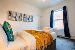 Compton House - 3 bedrooms - 7