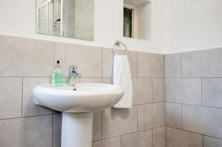 Compton House - 3 bedrooms - 3