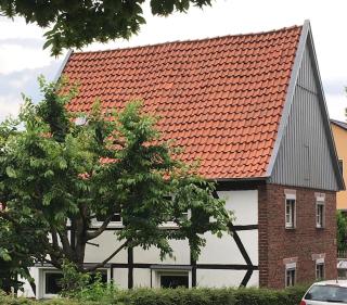 Fachwerkhaus mit Garten nah an Stadt und Natur - 0