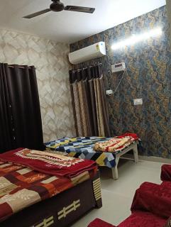 Vardaan Paying Guest House - 3