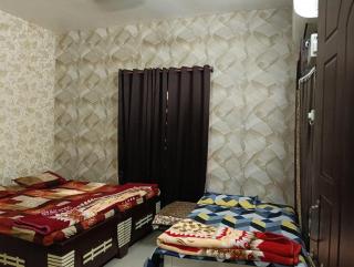 Vardaan Paying Guest House - 1