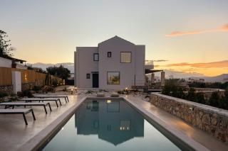 Villa Leone Luxury Living with Sea Views and Pool - 9