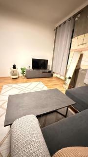 Cozy Apartments in Central Location with Free Parking on Availability - 6
