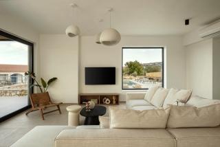 Villa Leone Luxury Living with Sea Views and Pool - 4