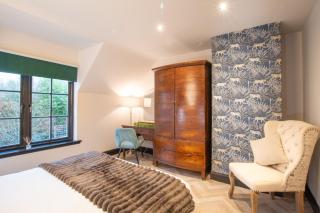 Northern Hideaways Apple Store - 6