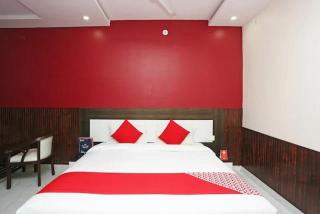 Hotel Rajvanshi Palace - 1