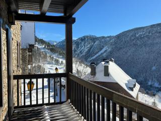 Baqueira Apartamentos Cota 1700 a pie de pistas - 4