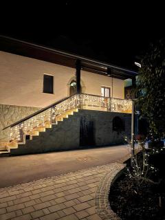 Ami's House Castle View - 7