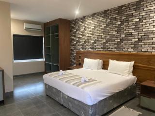 The Little Outlook - 7