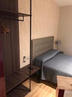 Hostal 4C Cuatro Caminos - 8