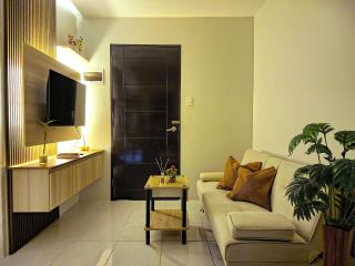 P&R Home Rentals -Urban Deca Homes Banilad - 1