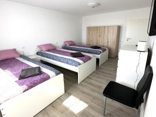 Apartments with Balcony in Krefeld - 9