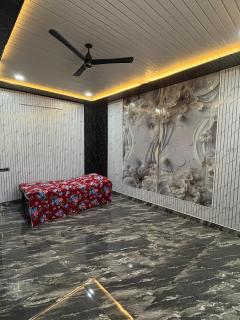 Shreeji Homestay - 0