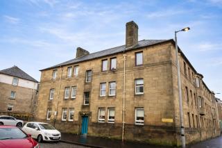 Stylish 2-Bed Apartment in Greenock - Sleeps 6 - 5