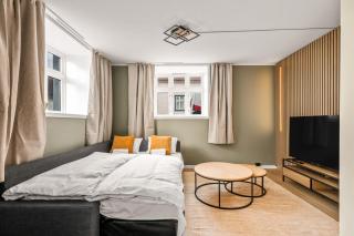 Bright & Stylish Apartment in City Center - 6