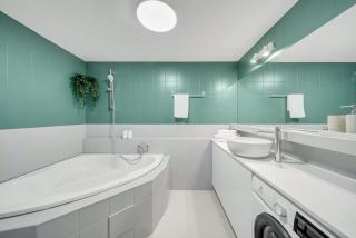 Unique Designer Apartment Near Center - 5