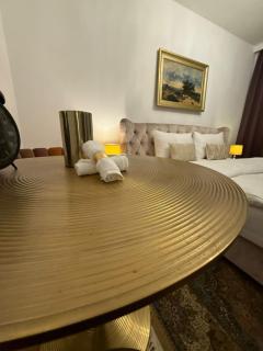 Grand Heart of Vienna City View Residence - 1