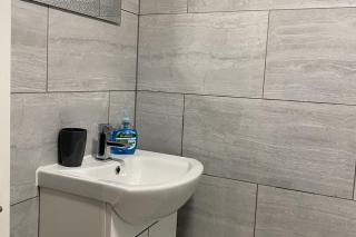 2 Bed Flat - Sleeps 6 - Pets - Parking - Wifi - 9