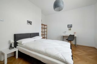 Bright Apartment Plac Muzealny in Wrocław Perfect for Remote Work by Noclegi Renters - 5
