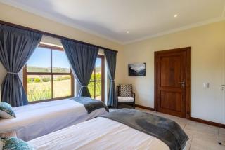 Secure Estate Gem next to Golf Course - 3