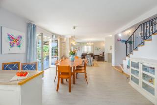 Mediterrane Steinvilla mit beheiztem Privatpool, aromatischen Mittelmeerpflanzen - 2