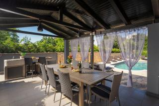 Haustierfreundliche Villa mit Privatpool, Panoramablick und freien Eintritt ins Ferienresort Lanterna - 3