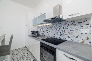 Renoviertes Apartment nur 300 Meter zum Strand mit Meerblick - 3