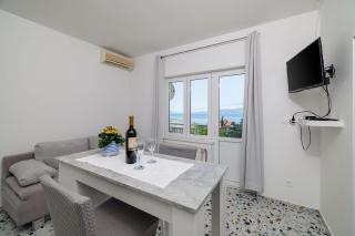 Renoviertes Apartment nur 300 Meter zum Strand mit Meerblick - 2