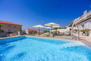 Atemberaubendes Apartment nur 500 Meter zum Sandstrand mit Heimkino, Billard, Meerblick - 8