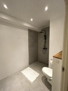 Luxury 2-Story Townhouse In City Centre - 5