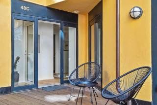 Luxury 2-Story Townhouse In City Centre - 6