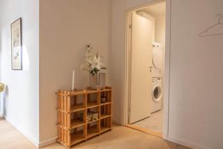 Luxury 2-Story Townhouse In City Centre - 3