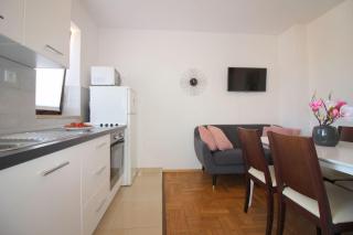 Lichtdurchflutetes Apartment nur 400 Meter zum Strand mit Meerblick, WiFi, Klimaanlage - 1