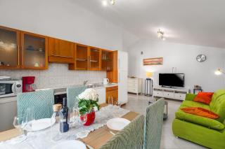 Helles Apartment nur 350 Meter zum Strand mit Meerblick und schöner Terrasse - 2