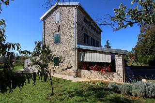 Authentisches Steinhaus mit Garten, Grill, Spielplatz, Trampolin - 8