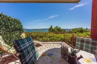 Besonderes Apartment nur 200 Meter zum Sandstrand mit Parkplatz, Liegen, Meerblick - 8