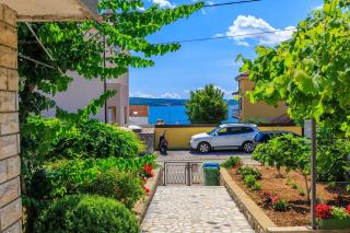 Idyllisches Apartment nur 200 Meter zum Strand mit Privatparkplatz, Klima, Waschmaschine - 0