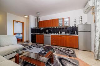 Bezauberndes Apartment nur 390 Meter zum Strand mit Meerblick, Waschmaschine - 2