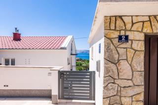 Lichtdurchflutetes Apartment nur 500 Meter zum Strand mit traumhafter Terrasse - 0