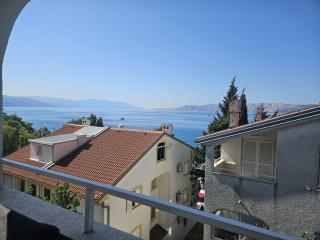 Atemberaubendes Apartment nur 50 Meter zum Strand mit Meerblick - 9