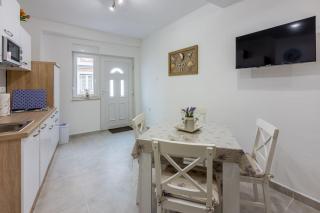 Zentrales Apartment nur 250 Meter zum Strand mit Privatparkplatz - 0