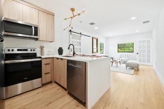 Design District Luxury Home Miami Getaway - 6