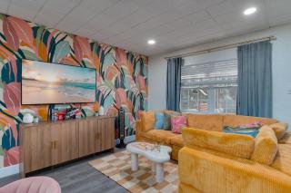 10 Minutes to Downtown with Jacuzzi, Pool Table, Ping Pong, and BBQ - 4