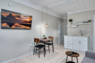 Chic Studio Near Downtown & Theme Parks - 3