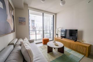 Luxury 1 Master Bedroom in The Crosby 2110 - 0